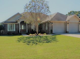 75 Cloverleaf Cir, Killen, AL 35645