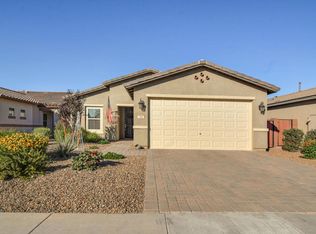 384 W Honey Locust Ave, San Tan Valley, AZ 85140