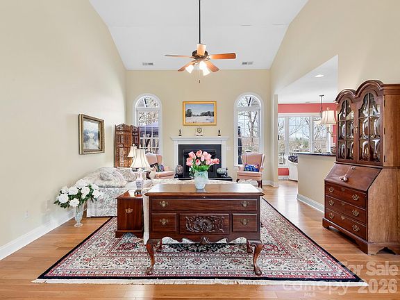 4th image of 5 Timber Moss Dr #8 & 9