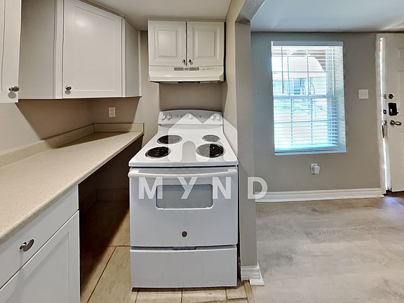 5th image of 506 E University Ave Unit C