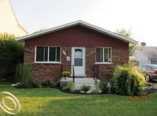 55 Englewood Ave, Mount Clemens, MI 48043