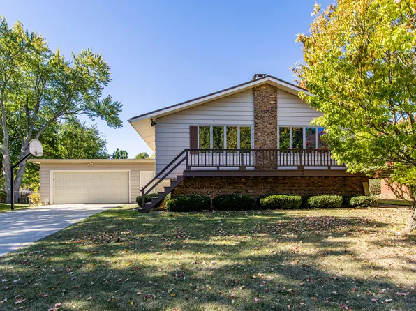219 Foster Dr, Normal, IL 61761