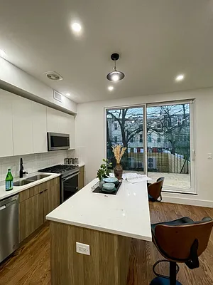 Rented by Yaffa Realty LLC | media 4