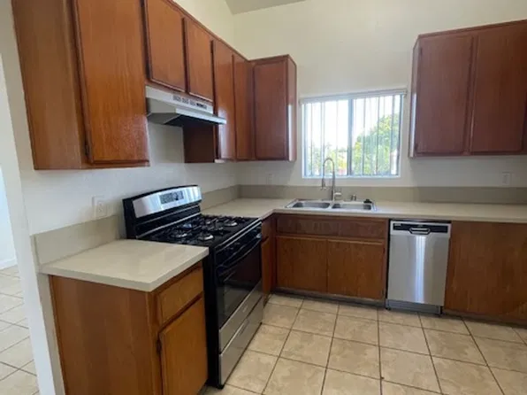 1015A, 1015 E 5th St APT 302, Long Beach, CA 90802
