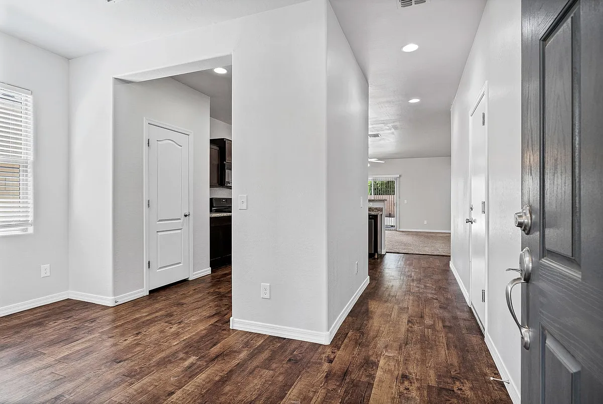 Building Photo - 38161 W La Paz St