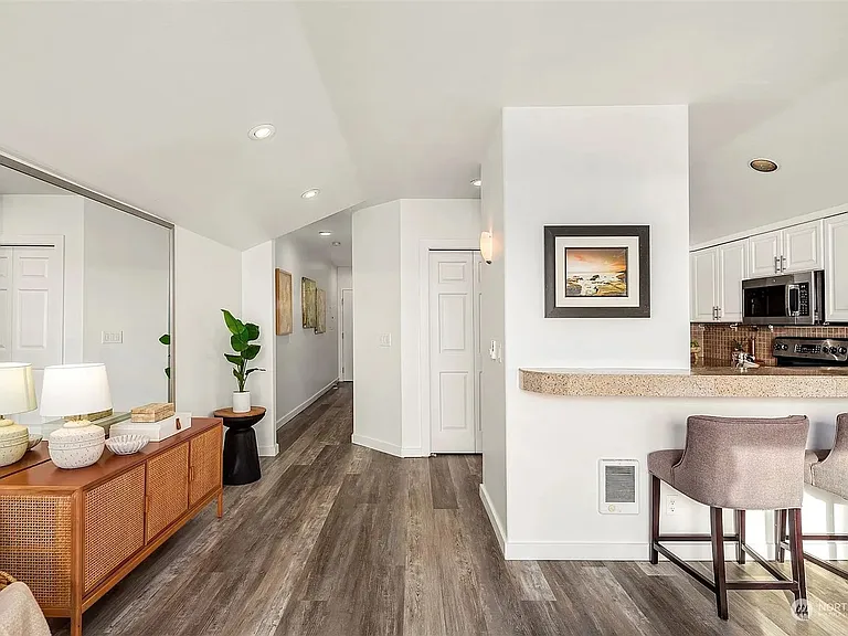 15 Prospect St #B201 — Photo 7