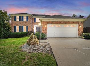 12160 Village Woods Dr, Cincinnati, OH 45241