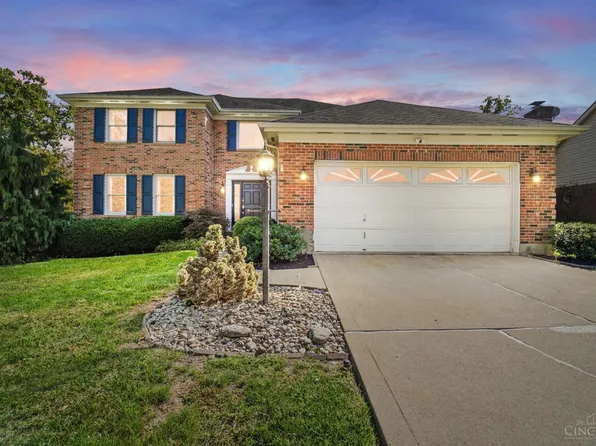 12160 Village Woods Dr, Cincinnati, OH 45241