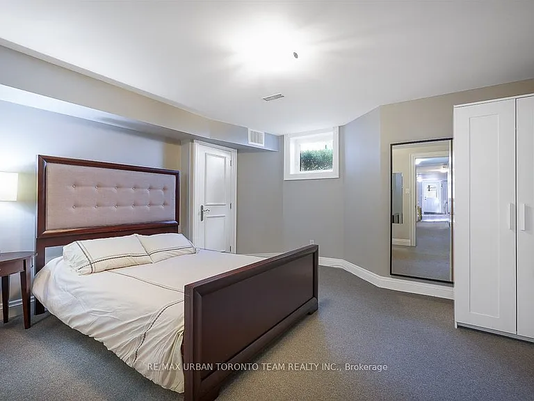 21A Grove Ave — Photo 31