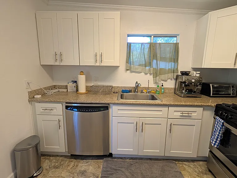 16403 Kennedy Rd — Photo 6