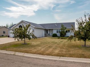 1027 6th Ave NW, Perham, MN 56573