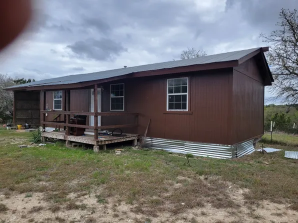 257 Forest Trail Dr, Bandera, TX 78003