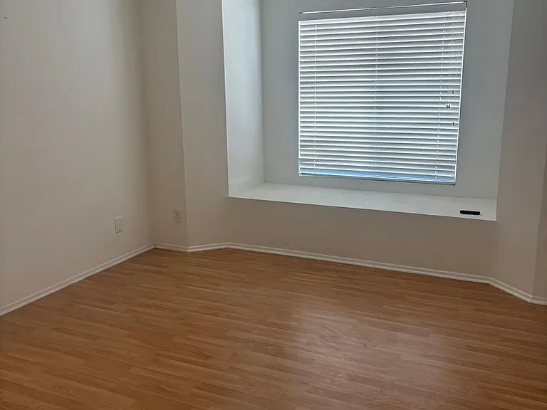 12481 Pacoima Rd — Photo 17