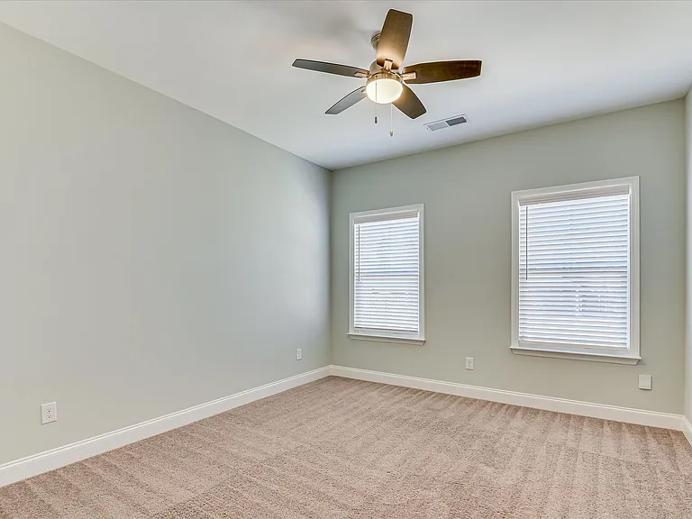 705 Navan Ln — Photo 25