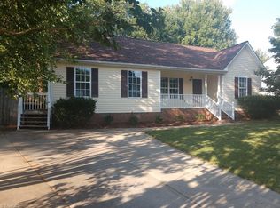 4602 Prestbury Dr, Greensboro, NC 27455