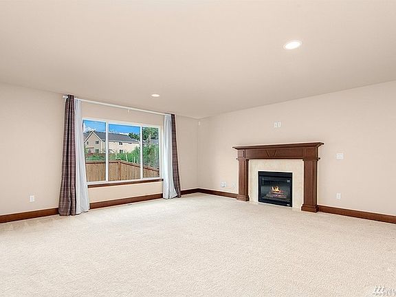 4th image of 20602 Meridian Ave S