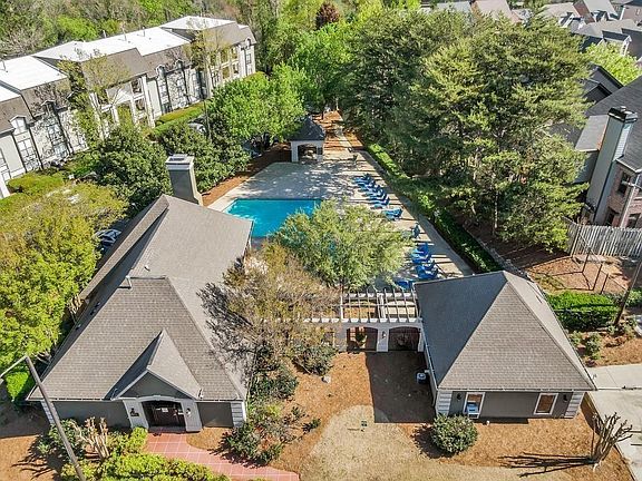 5th image of 2657 Lenox Rd #3