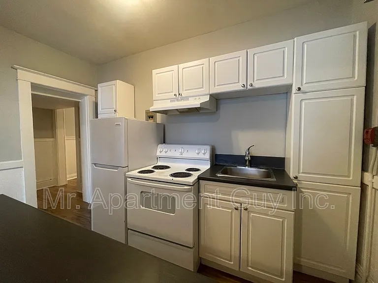 46 Blake St #2 — Photo 8