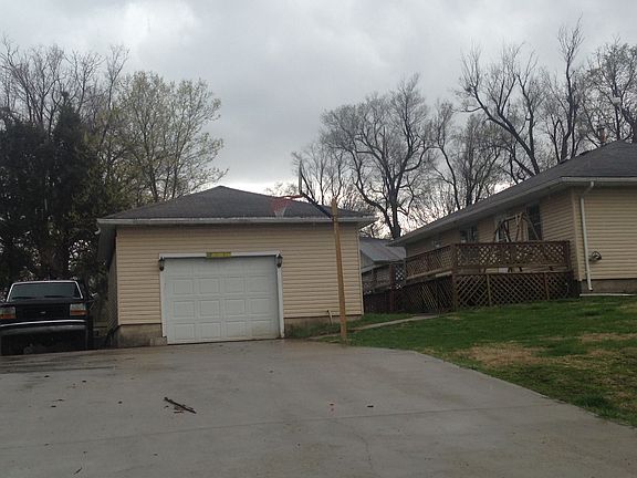 2nd image of 2308 Chicago St