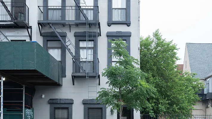 Rented by Nooklyn NYC LLC | media 7