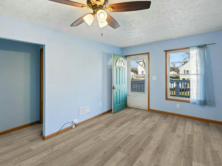 6174 Rutherford Ave — Photo 16