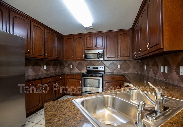 130 Lee Road 2170 — Photo 5