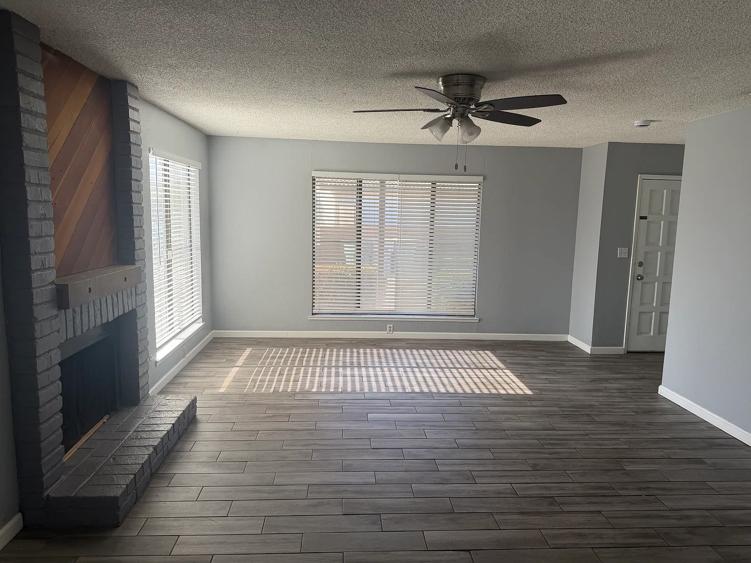 2 bed, 1150 sqft, $1,950 — Photo 3