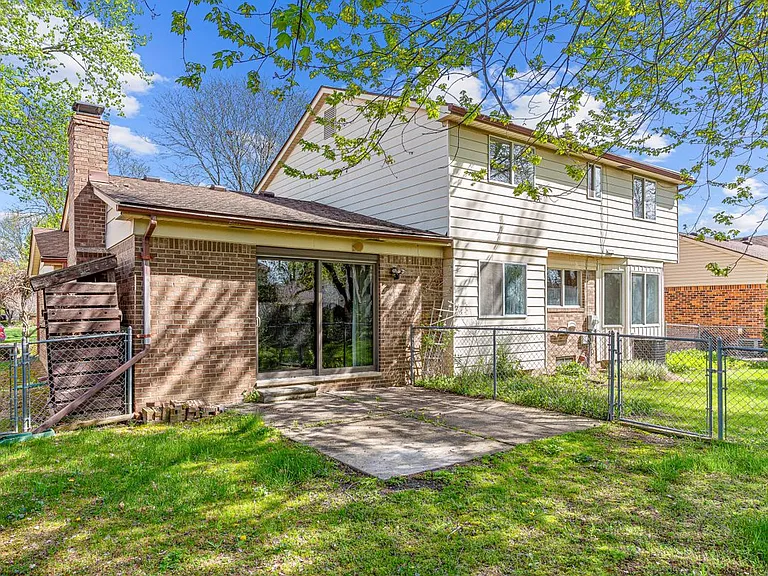46323 Gainsborough Dr — Photo 5