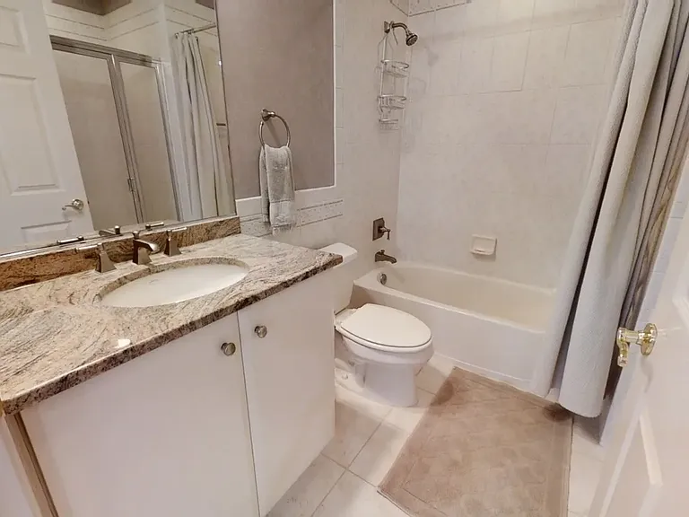 711 Binghampton Ln — Photo 12