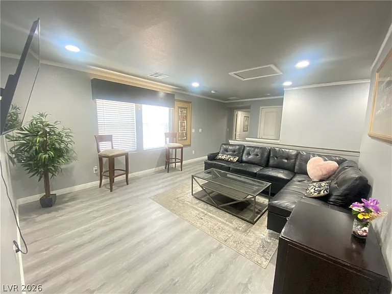 9833 Dryden Ct — Photo 12