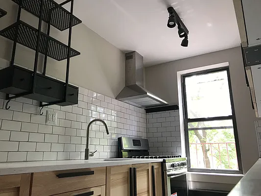 Rented by City Scapes Realty Inc. | media 19