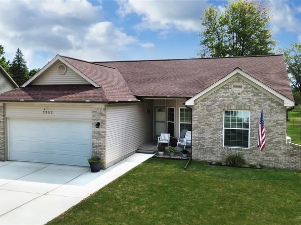 2352 Shadycroft Dr, Burton, MI 48519