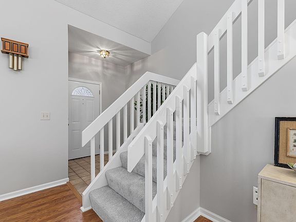 3rd image of 3992 Silverglade Ct