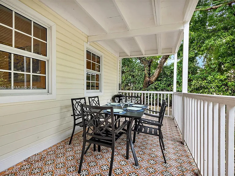 1826 NW South River Dr — Photo 43