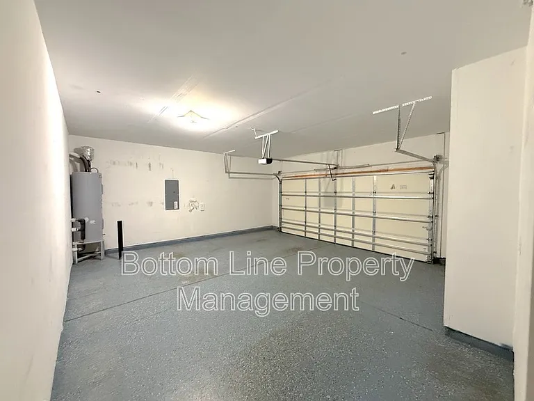 729 Willshire Falls Dr — Photo 23