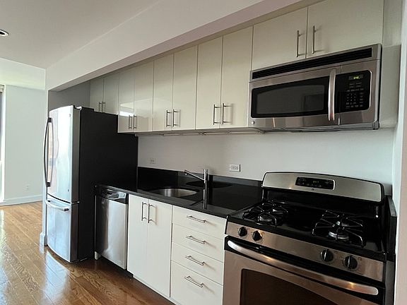 3rd image of 225 Schermerhorn St APT 4M