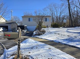 26018 W Marshall Ave, Ingleside, IL 60041