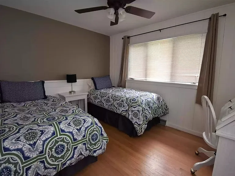 2621 E Edwards Row — Photo 7