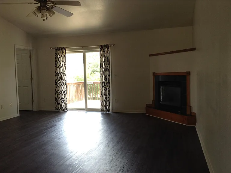 945 Apadana Ct — Photo 1