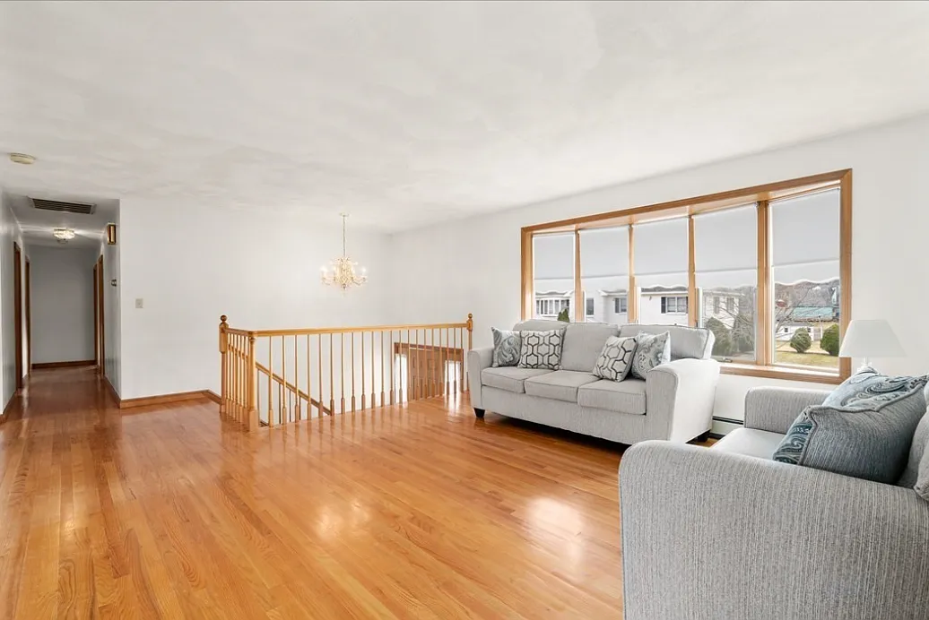 15 Landers Rd — Photo 4