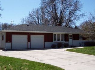 1682 County Road B E, Maplewood, MN 55109