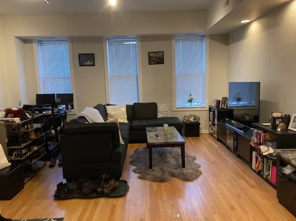 1735 W Crystal St APT 1F, Chicago, IL 60622