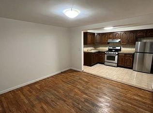 1662 Hutchinson Rvr Py E, Bronx, NY 10461