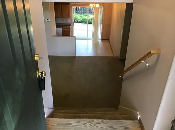 980 NE Hidden Valley Dr, Bend, OR 97701