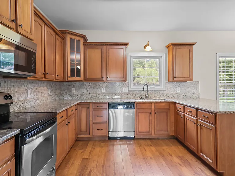 1093 Willow Cir — Photo 13