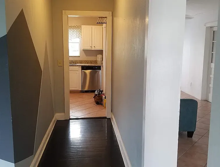 2414 E Marks St — Photo 1