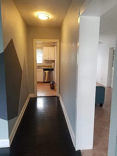2414 E Marks St Photo 1