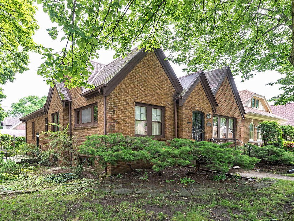 2nd image of 2476 Lefeber Ave