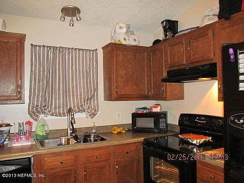 4th image of 6049 Davon St
