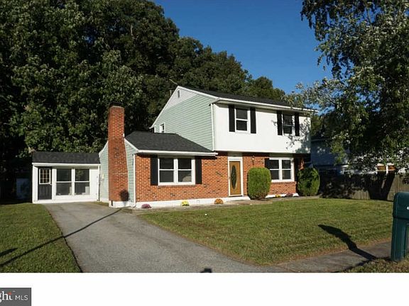 2nd image of 4 N Skyward Dr